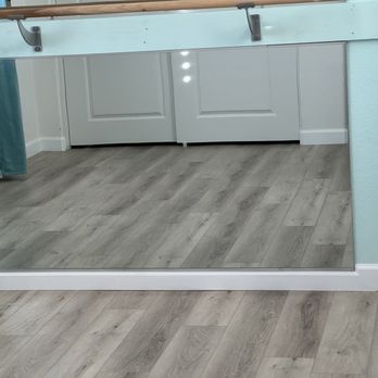 Floors To Go Fairfield - Baseboard wrapped around mirror - Flooring Near Me - Fairfield, California