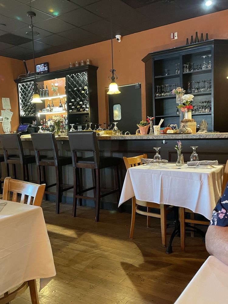 Anatolia Bar & Grill