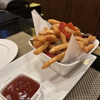 King Bar by David Burke - French Fries with Bacon and peppers - New American Near Me - Garden City, New York King Bar by David Burke - French Fries with Bacon and peppers - New American Near Me - Garden City, New York