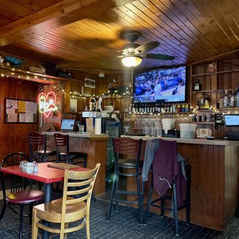 Pequod's Pizza - Bar - Pizza Near Me - Morton Grove, Illinois Pequod's Pizza - Bar - Pizza Near Me - Morton Grove, Illinois