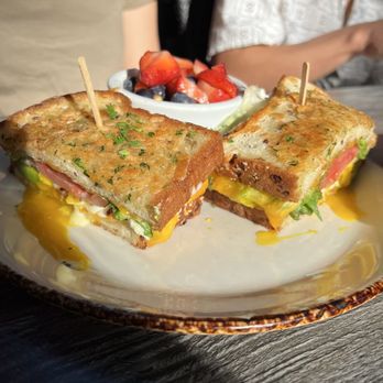 Cafe Vida - Breakfast & Brunch Near Me - Culver City, California Cafe Vida - Breakfast & Brunch Near Me - Culver City, California