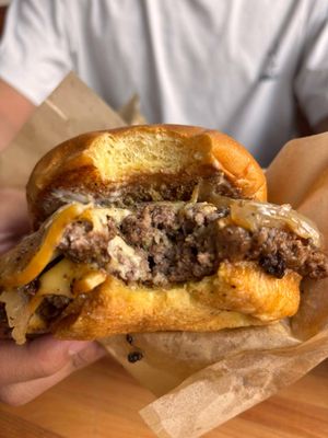 Farmhaus Burger by null