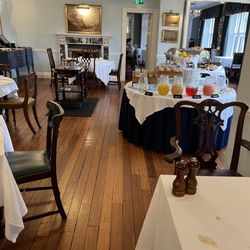 Dunraven Arms Hotel - Breakfast