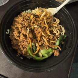 Dan Dan Noodle