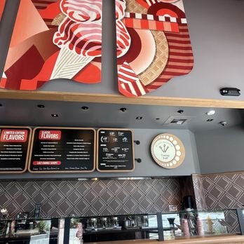 Salt & Straw - Inside - Ice Cream & Frozen Yogurt Near Me - Redmond, Washington Salt & Straw - Inside - Ice Cream & Frozen Yogurt Near Me - Redmond, Washington