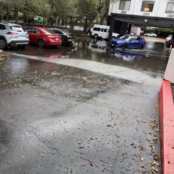Atherton Park Post Acute - This place on a rainy day is a hot mess!