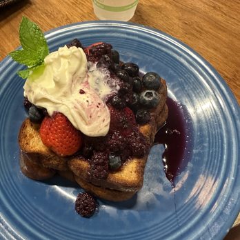 Bull and Bean - Lavender berry French toast - Sandwiches Near Me - Durham, North Carolina Bull and Bean - Lavender berry French toast - Sandwiches Near Me - Durham, North Carolina