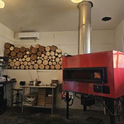 Good News Brewing Company - You can watch your pizza bake in the roasting wood fired oven.