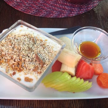 Lola Valentina - Yoghurt with granola and fruit - Caribbean Near Me - Isla Mujeres, ROO Lola Valentina - Yoghurt with granola and fruit - Caribbean Near Me - Isla Mujeres, ROO