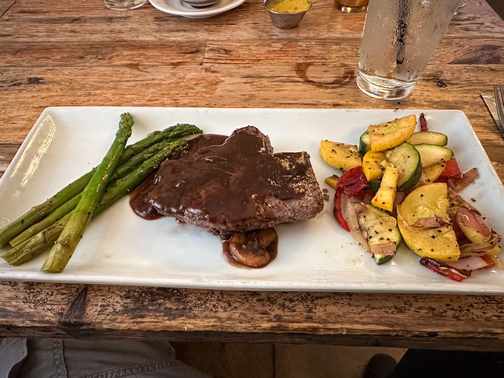 Montez Creekside Kitchen