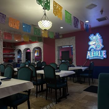 El Alebrije - El Alebrije Dining Area - Beer Bar Near Me - Countryside, Illinois El Alebrije - El Alebrije Dining Area - Beer Bar Near Me - Countryside, Illinois