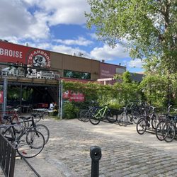 Terrasse St-Ambroise - Ahhh Vendredi Ouf!!!