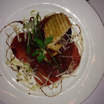 Café Rotunden - Carpaccio med bønnespirer, purløg og salatbund. Begrænset parmasan ost - Bistros Near Me - Hellerup, 84