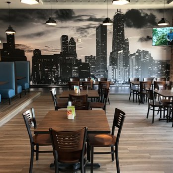 Windy City Pub - One of Two Dining Areas - Sports Bars Near Me - Leawood, Kansas Windy City Pub - One of Two Dining Areas - Sports Bars Near Me - Leawood, Kansas