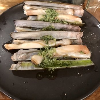 Freddy's - Couteaux au beurre d'ail (razor clams with garlic butter) - Tapas Bars Near Me - Paris, 75