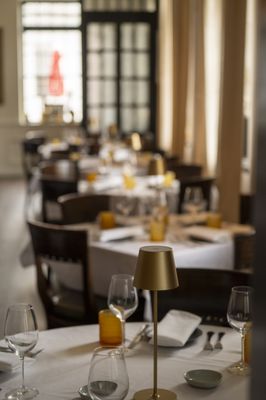 Elaine's Restaurant and Bar by null