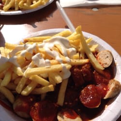 Unser Imbiß - Currywurst mit pommes