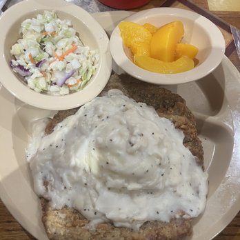 Lamberts Cafe - Country fried round steak, slaw and peaches - American Near Me - Sikeston, Missouri