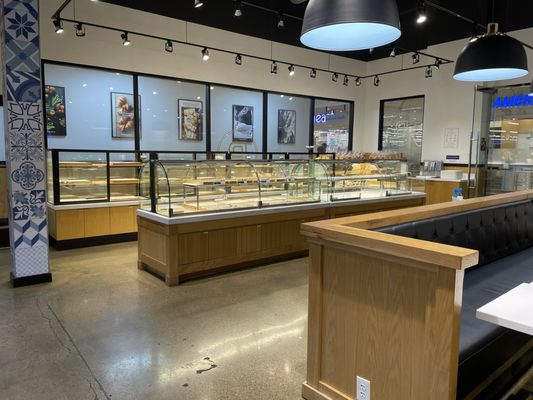 Paris Baguette by null