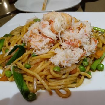 Rock 'N Raw - Crab lo mein add shrimp - Sushi Bars Near Me - Tampa, Florida