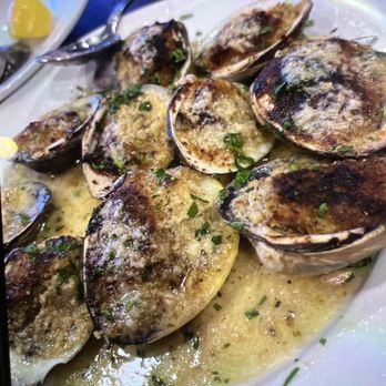 Lenny's Clam Bar - Dozen Baked Clams - Seafood Near Me - Howard Beach, New York Lenny's Clam Bar - Dozen Baked Clams - Seafood Near Me - Howard Beach, New York