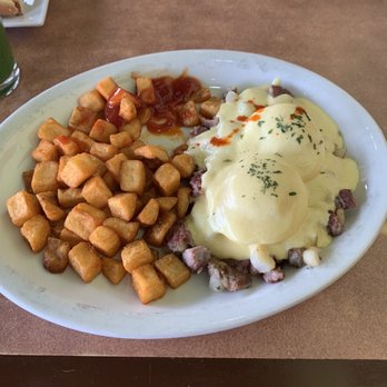 Sunnyside Breakfast Lounge - Corned Beef Hash - Breakfast & Brunch Near Me - Mesa, Arizona