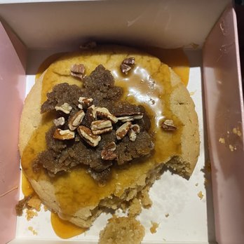 Crumbl - Cinco Ranch - Brown Sugar and more sugar - Bakeries Near Me - Katy, Texas