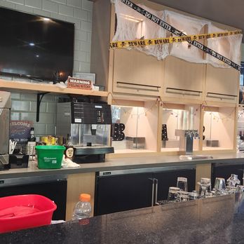 Hyatt Place Niagara Falls - Bar - Hotels Near Me - Niagara Falls, New York