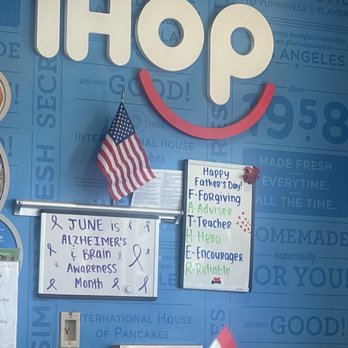 IHOP - Entrance sign - Breakfast & Brunch Near Me - Duarte, California