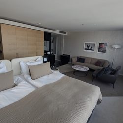 Upper House Hotel - Upper House Deluxe Room