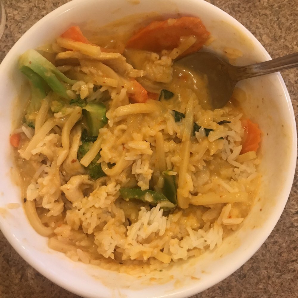 Tip's Thai House - Red curry with Chicken - Thai Near Me - Kennewick, Washington