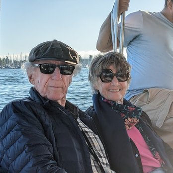 Bae Boats - Friends on a boat - Boat Charters Near Me - Alameda, California
