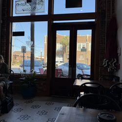 Daddy Cate's Coffees - Inside dining area