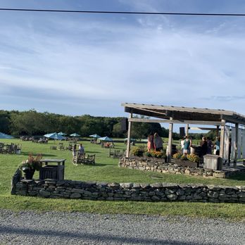 Carolyn's Sakonnet Vineyards - Beautiful grounds - Wineries Near Me - Little Compton, Rhode Island