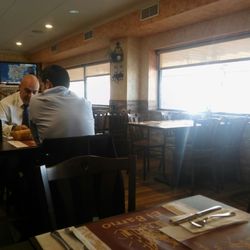 Asador El Barrio - Uno de los salones