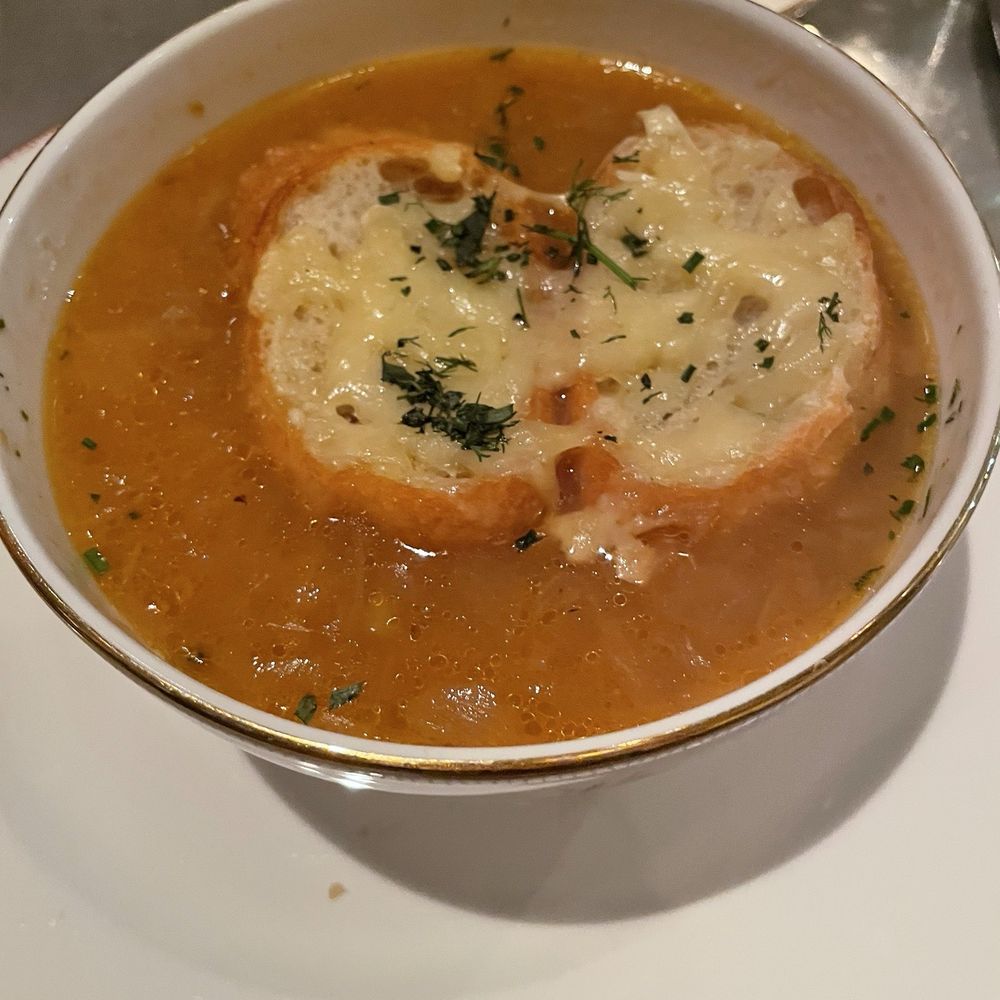 The Crosby Bar - French Onion Soup - Bars Near Me - New York, New York