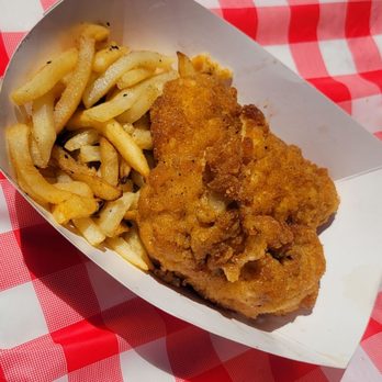 The Smokin Hen House - Food Trucks Near Me - Yuma, Arizona