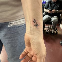 Idle Hands Tattoo Parlour