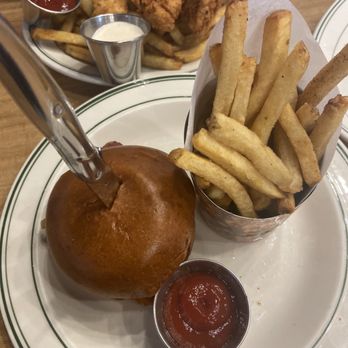 KP’s Kitchen - New American Near Me - Houston, Texas