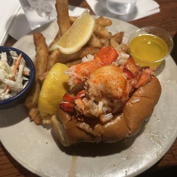 Boston Sail Loft - New England Lobster Roll - Bars Near Me - Boston, Massachusetts Boston Sail Loft - New England Lobster Roll - Bars Near Me - Boston, Massachusetts