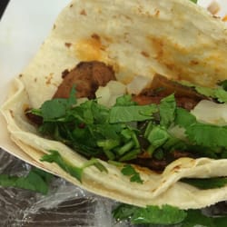 La Azteca Meat Market - Corn tortillas with chicken