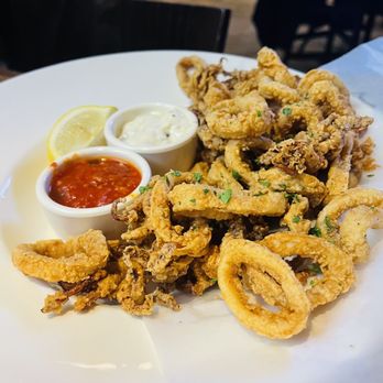 Yard House - Fried Calamari - Bars Near Me - Hanover, Maryland Yard House - Fried Calamari - Bars Near Me - Hanover, Maryland