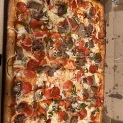 West Avenue Pizzeria - The Supreme Square