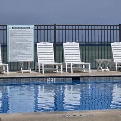 Pool right on the bay
