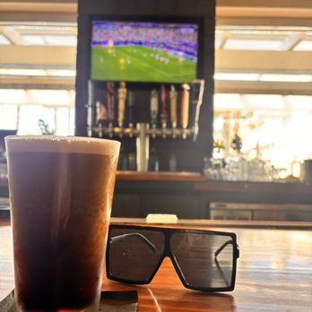 Beachside Restaurant and Bar - Cold Guinness watching FIFA Argentina match - New American Near Me - Marina del Rey, California
