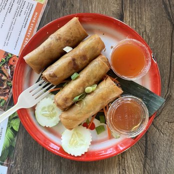 Sweet Basil - Veggie Egg Rolla - Thai Near Me - Franklin, Wisconsin