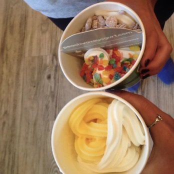 Peachwave - vanilla with pineapple - Ice Cream & Frozen Yogurt Near Me - Wichita, Kansas
