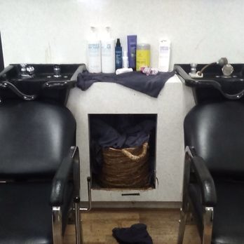 Sol Salon - Washing station. - Hair Salons Near Me - Los Angeles, California