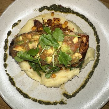 Moxies - Cocktail Bars Near Me - Houston, Texas