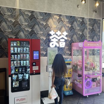 Meet Tea - Vending machine and game machine - Bubble Tea Near Me - Temple City, California Meet Tea - Vending machine and game machine - Bubble Tea Near Me - Temple City, California